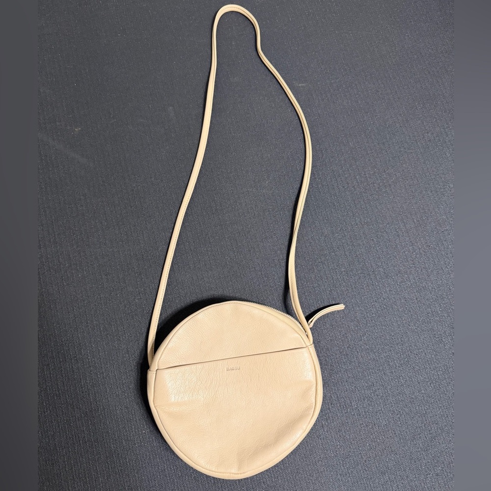 Baggu Round Leather Crossbody Bag Cream Mini Circle Purse Neutral Minimalist